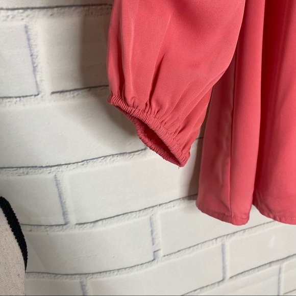 New Superdown deep V neck fit and flare mini dress size small - Picture 3 of 6